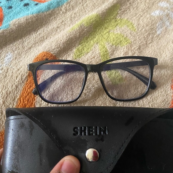 SHEIN Square frame Anti-Blue light Eyeglasses - Picture 3 of 4